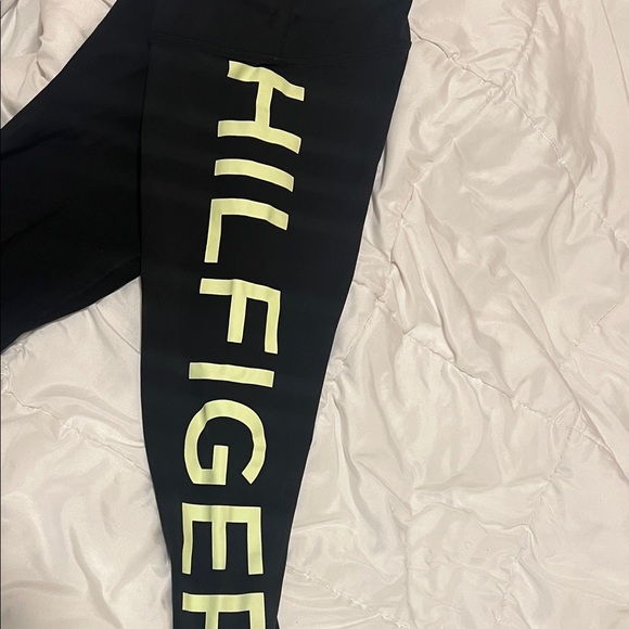 Tommy Hilfiger Black and Yellow Leggings size medium - Picture 4 of 6